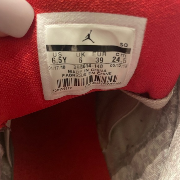 Sold on Mercari Air Jordan 3 Retro (GS) - Picture 6 of 12